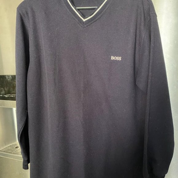 HUGO BOSS V-NECK SWEATER  SIZE  L - Picture 1 of 3